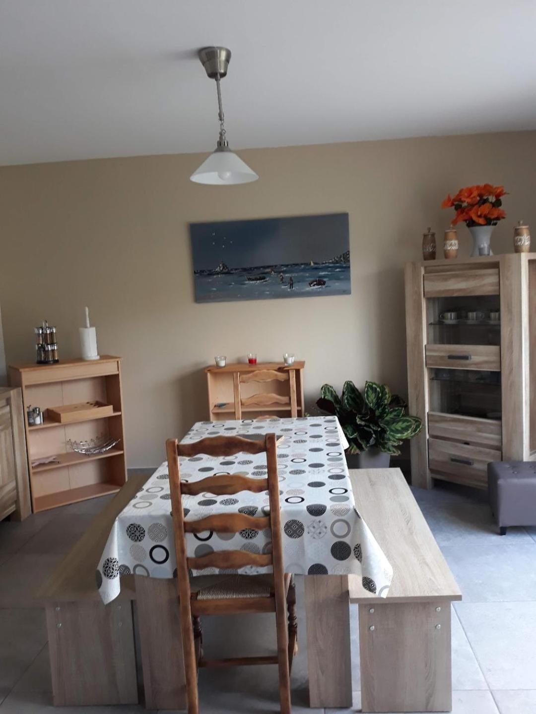 Chambre Privee Dans Maison Proche Du Mont Saint-Michel Le Val-Saint-Père Εξωτερικό φωτογραφία